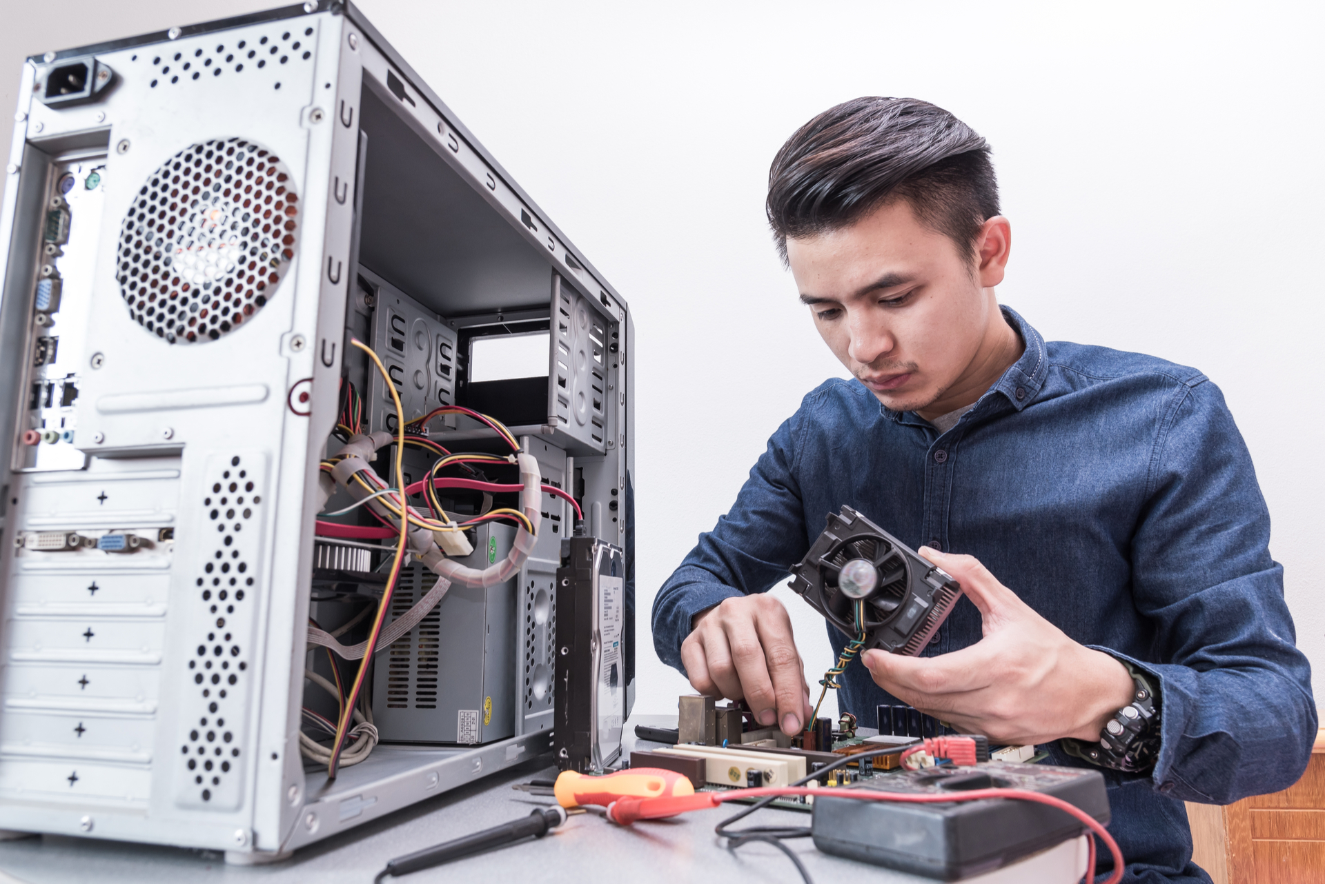 Reasons Why Hiring Experts to Repair Computer Is the Best Option